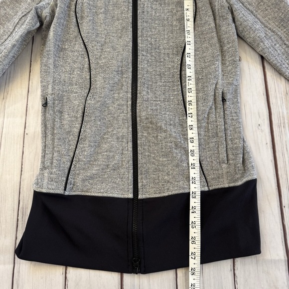Lululemon Nice Asana Heathered Herringbone Zip Jacket Size 8 Activewear - Picture 4 of 7